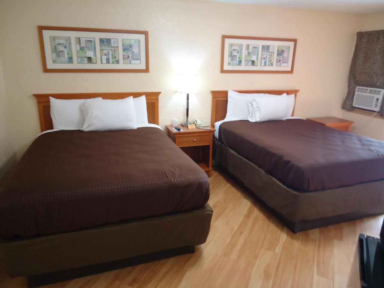 Budget Inn Лотон Экстерьер фото